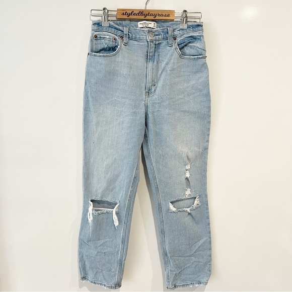 Abercrombie & Fitch Ultra High Rise Ankle Straight Jeans - Picture 1 of 6